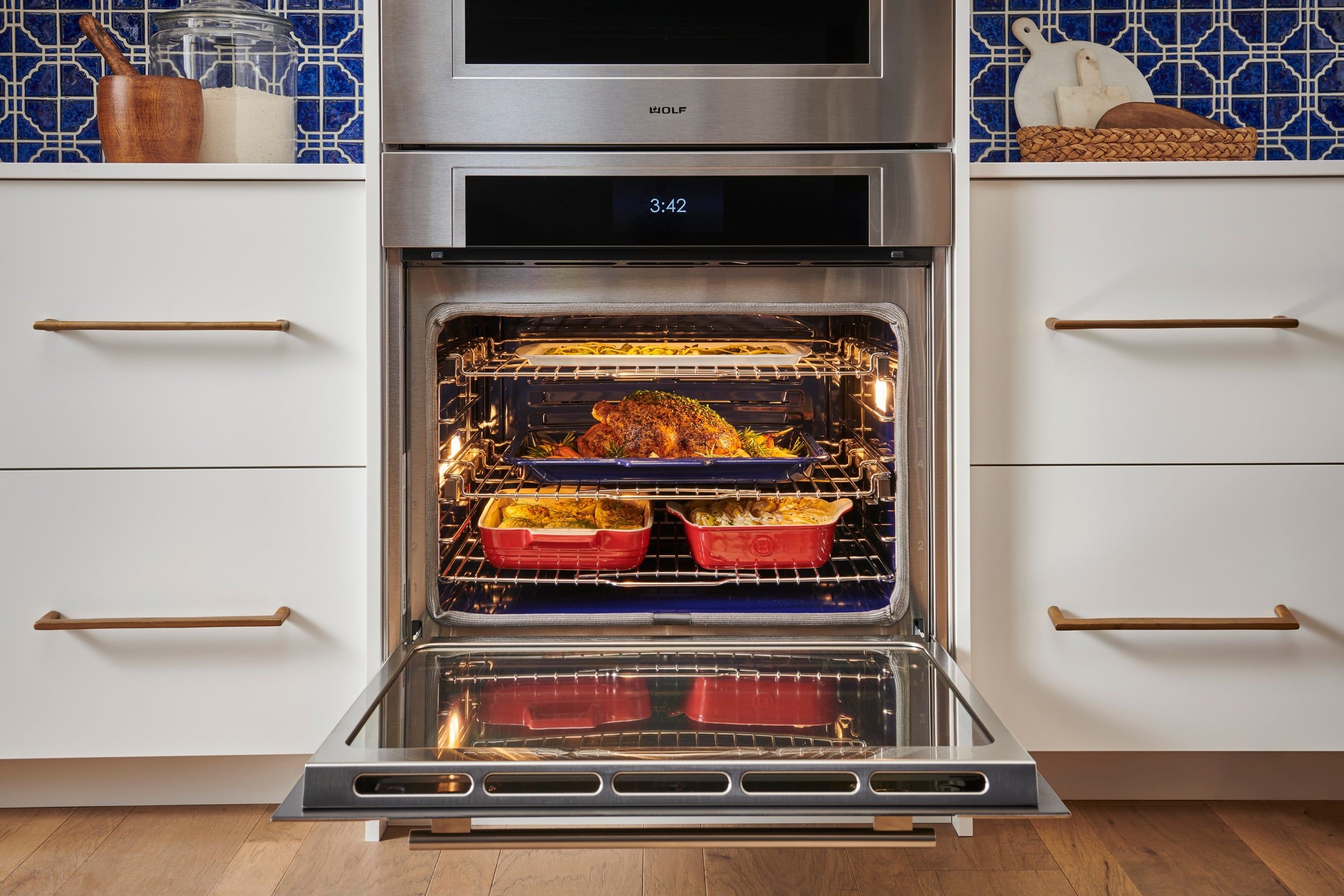 3 - Wolf Double Oven-min.jpg