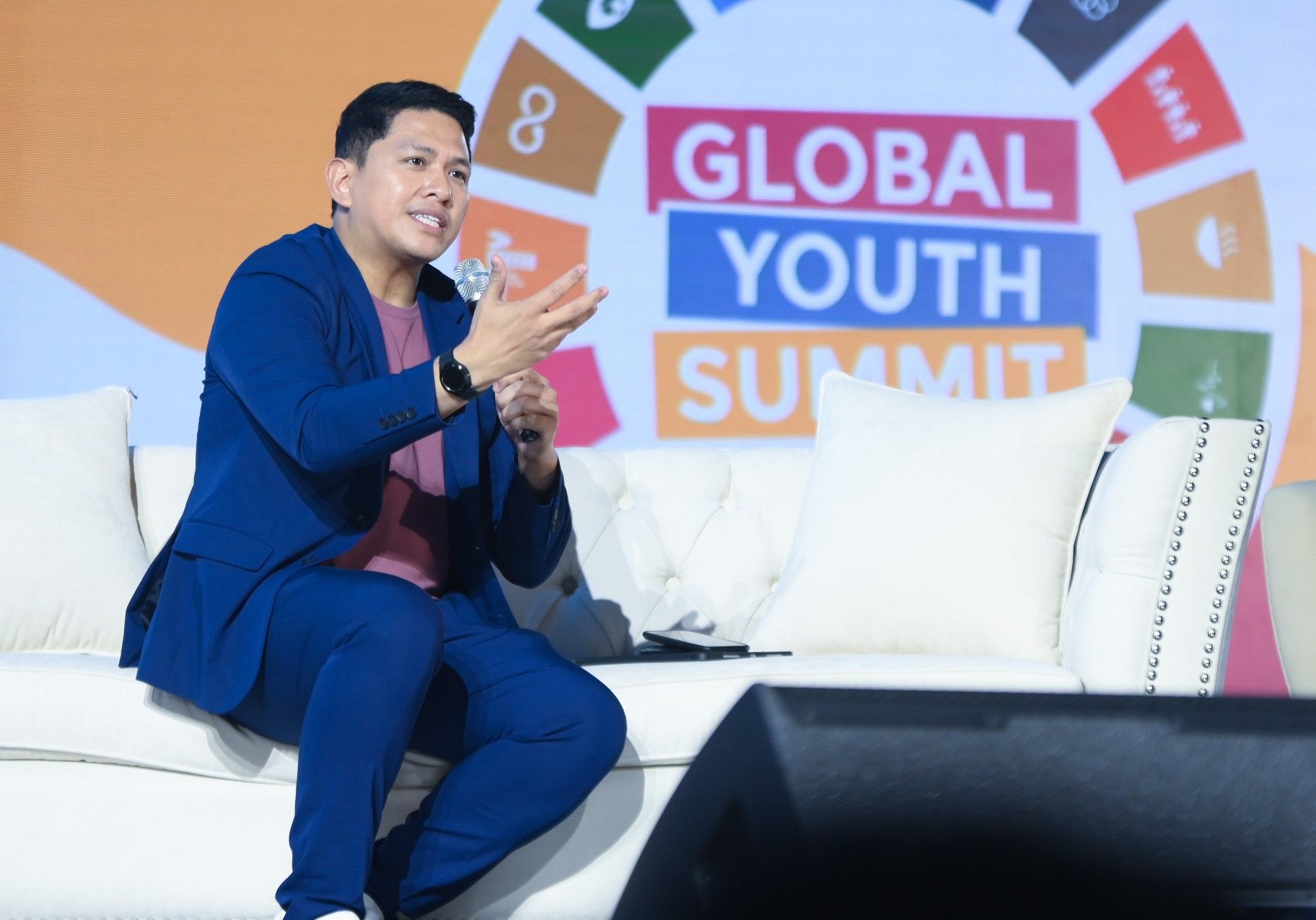 4 Commercial pilot Steve Dailisan.jpg