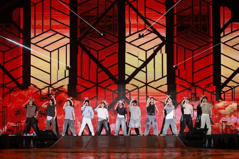 4_RIGHT HERE_BANGKOK_SEVENTEEN.jpg