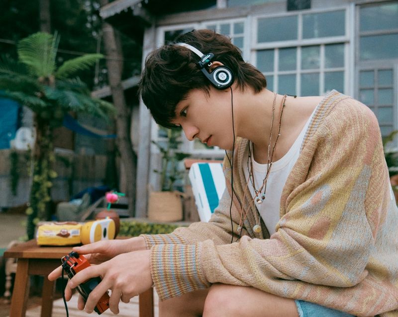 51_VERNON_SEVENTEEN (Photo credit PLEDIS Entertainment).jpg