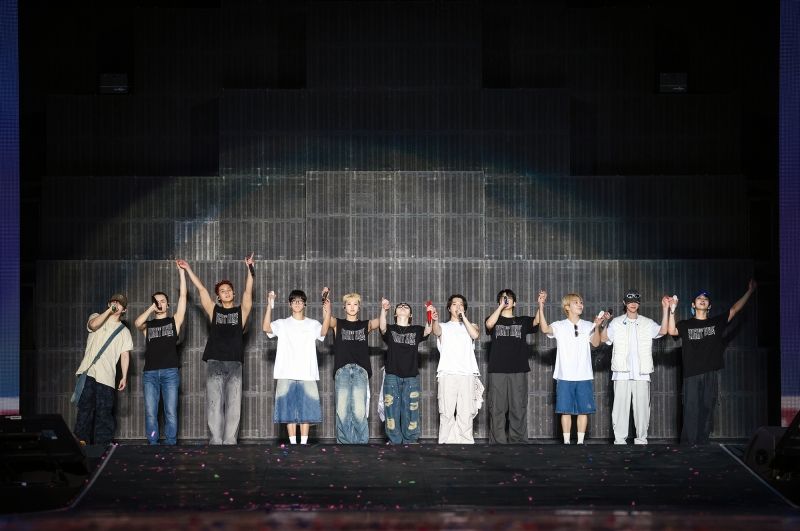 5_RIGHT HERE_BANGKOK_SEVENTEEN.jpg