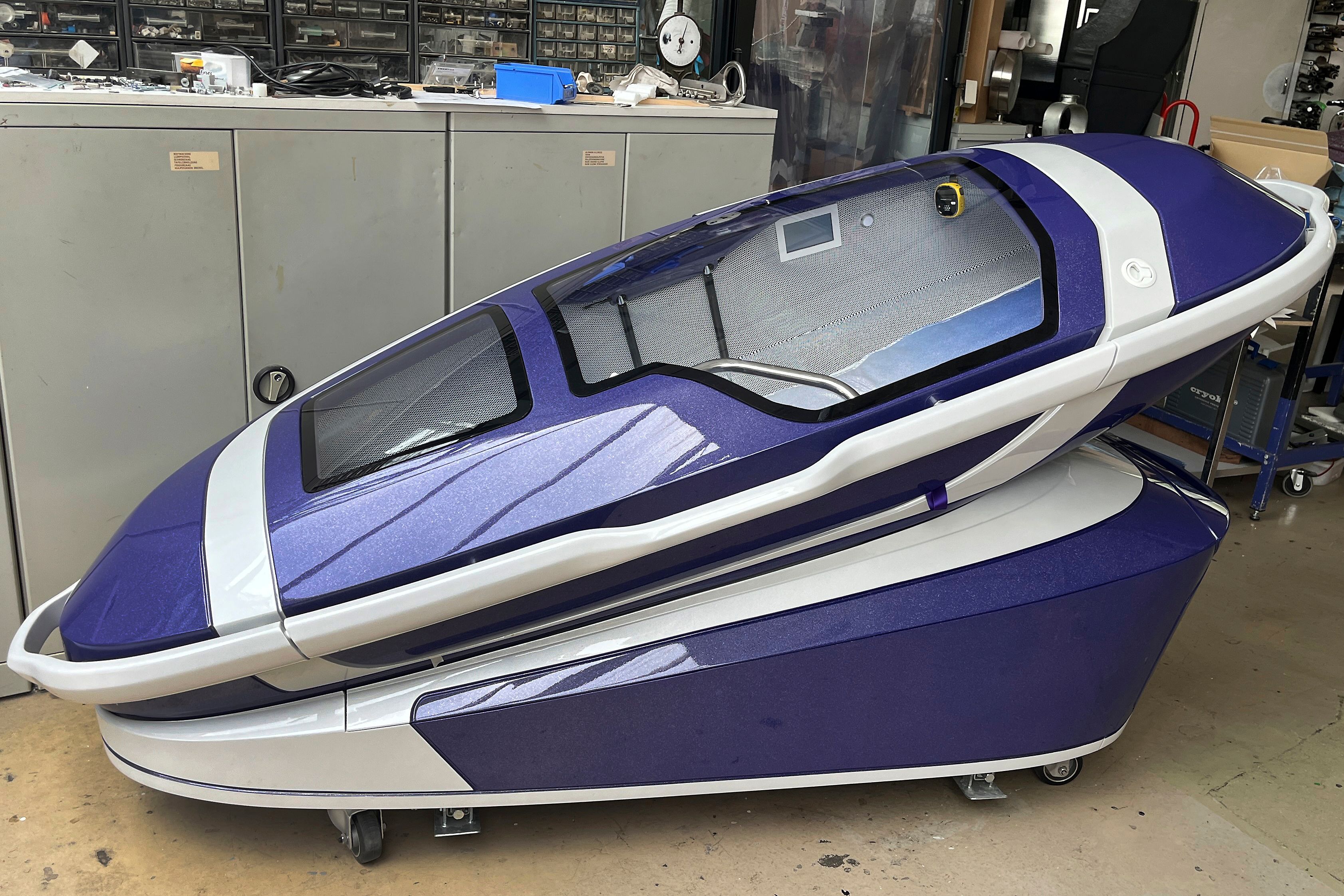 7suicide capsule.jpg