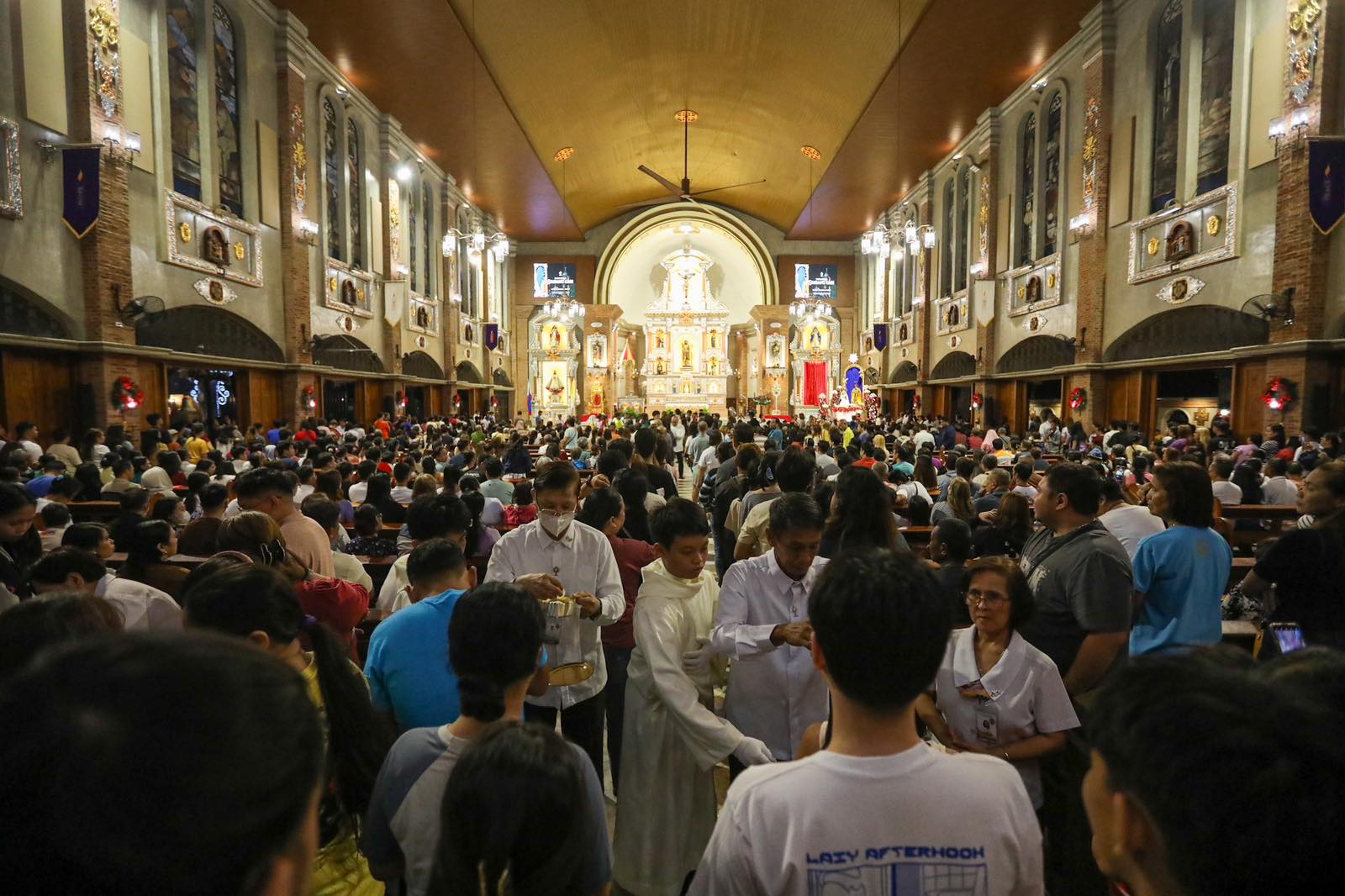 8Catholic devotees attended the first Simbang Gabi or Misa de Gallo at the Minor Basilica and Parish of St. John the Baptist in Taytay, Rizal, on Monday December 16.jpg