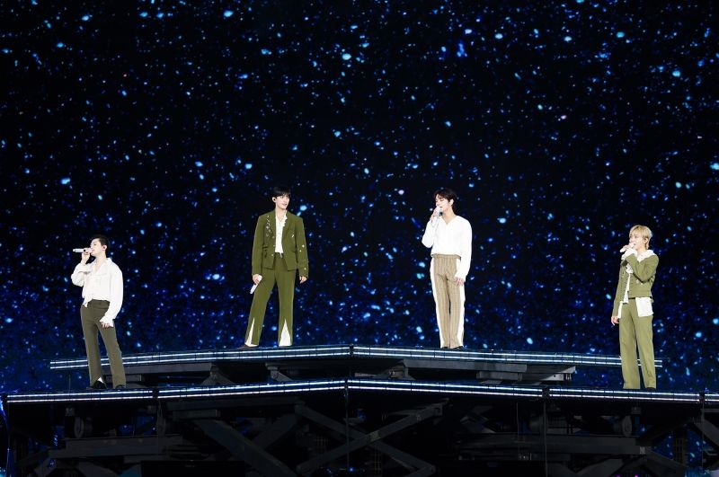 8_RIGHT HERE_BANGKOK_VOCAL UNIT.jpg