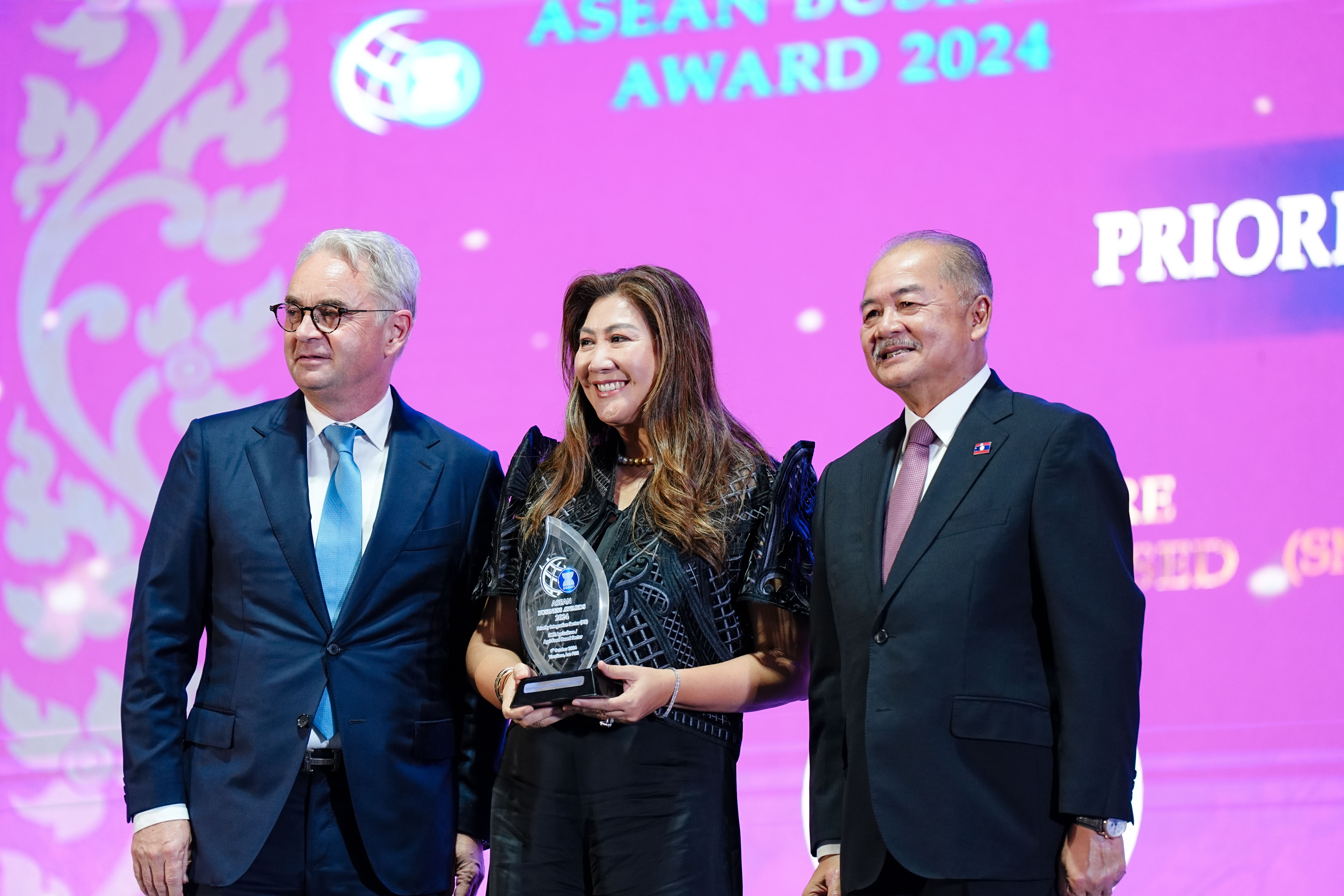 ASEAN Business Awards Gala Dinners-08009.jpg