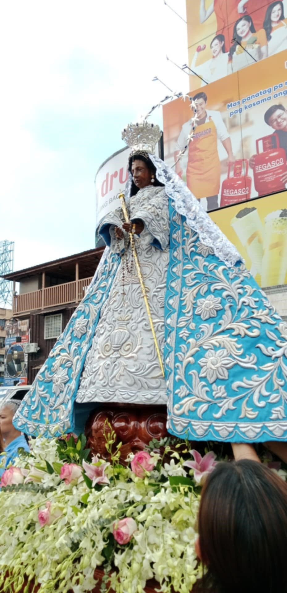 Antipolo Birhen Image in Quiapo.jpg