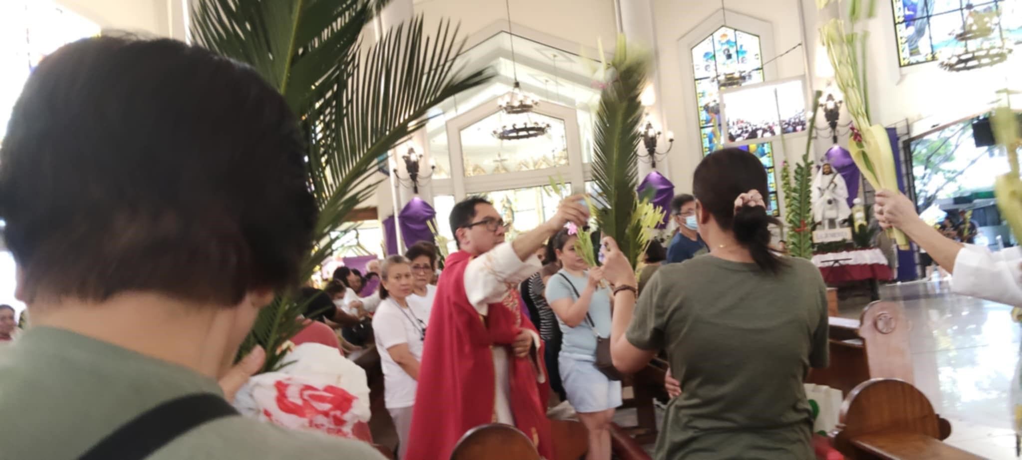 Antipolo Palaspas blessing with priest.jpg
