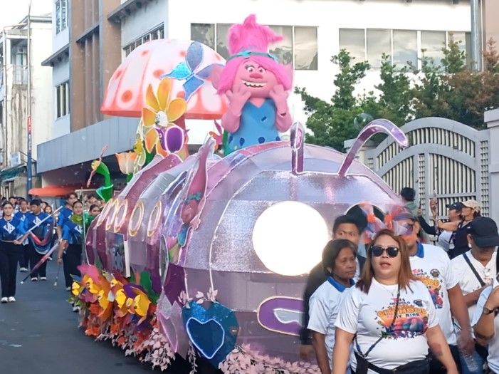 Antipolo Trolls parade.jpg