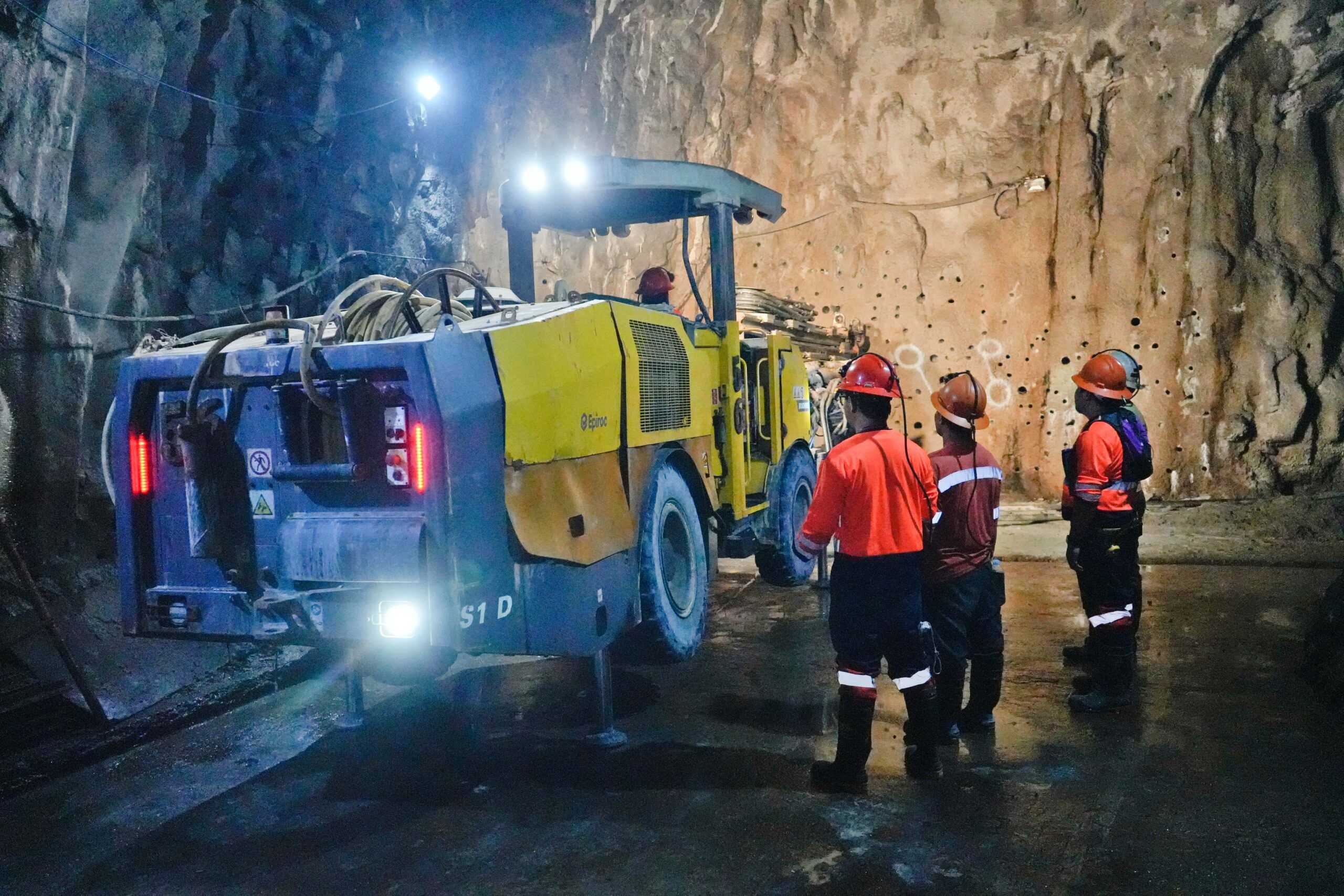 Apex Mining DSC7064_1-scaled.jpg