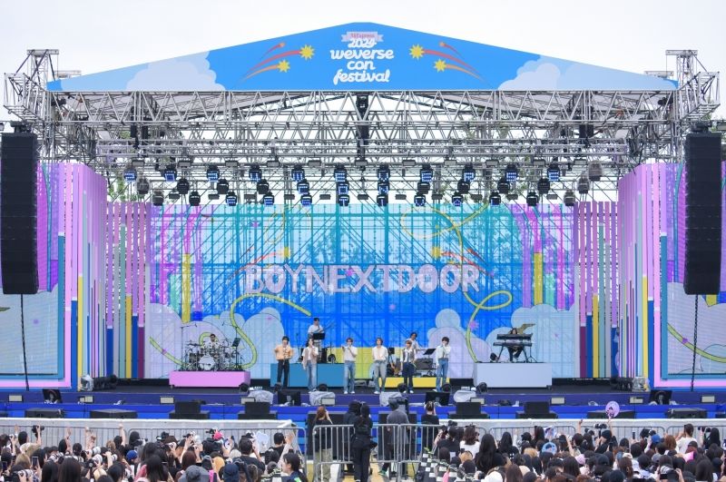 BOYNEXTDOOR GROUP (2).jpg