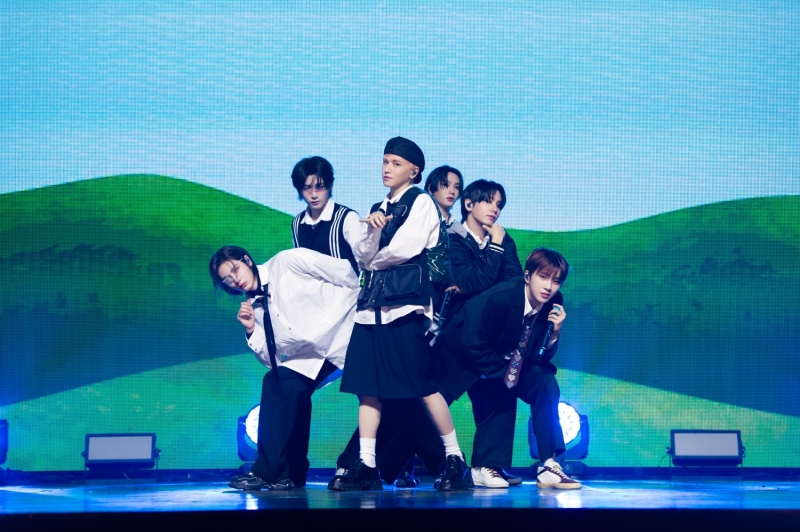 타이틀곡 퍼포먼스 BOYNEXTDOOR _HOW_ MEDIA SHOWCASE (1).jpg