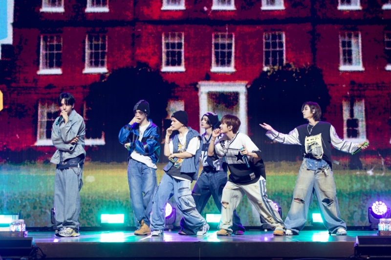 수록곡 퍼포먼스 BOYNEXTDOOR _HOW_ MEDIA SHOWCASE (1).jpg