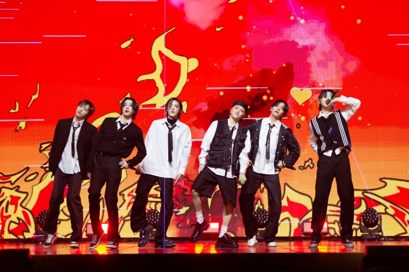 타이틀곡 퍼포먼스 BOYNEXTDOOR _HOW_ MEDIA SHOWCASE (2).jpg