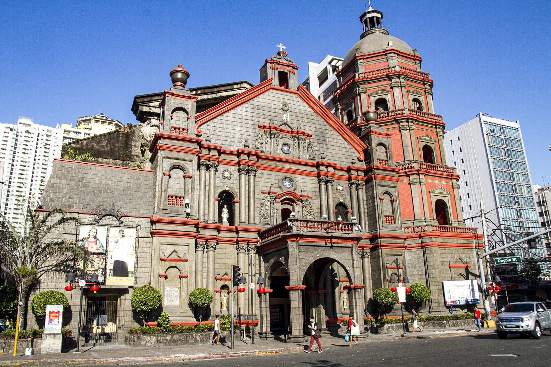Binondo Church - Anson Yu-min.jpg