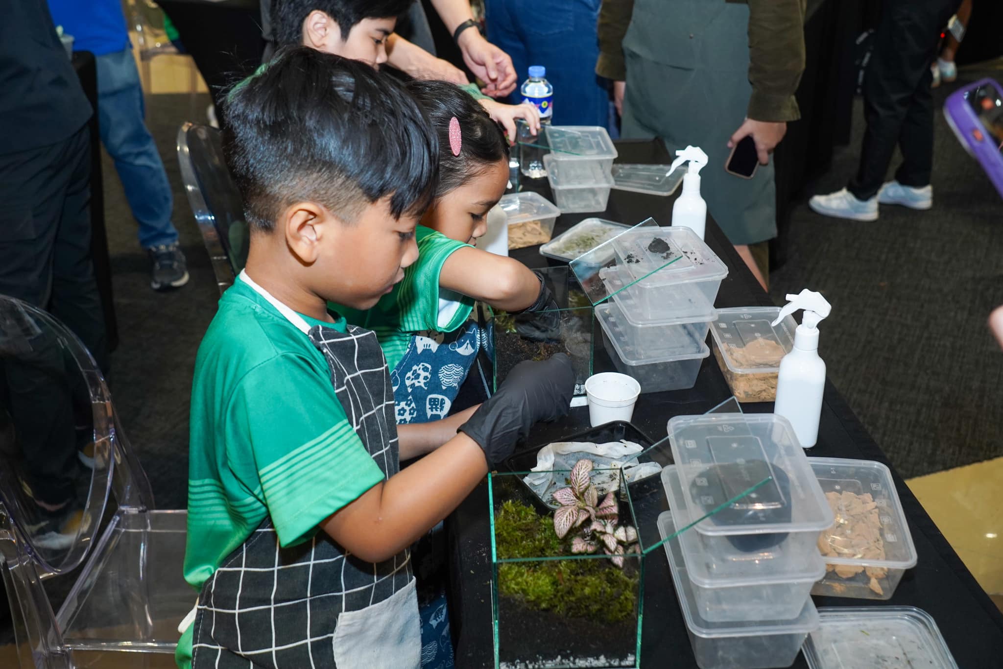 Book Nook_Photos_8_Terrarium Workshop.jpg