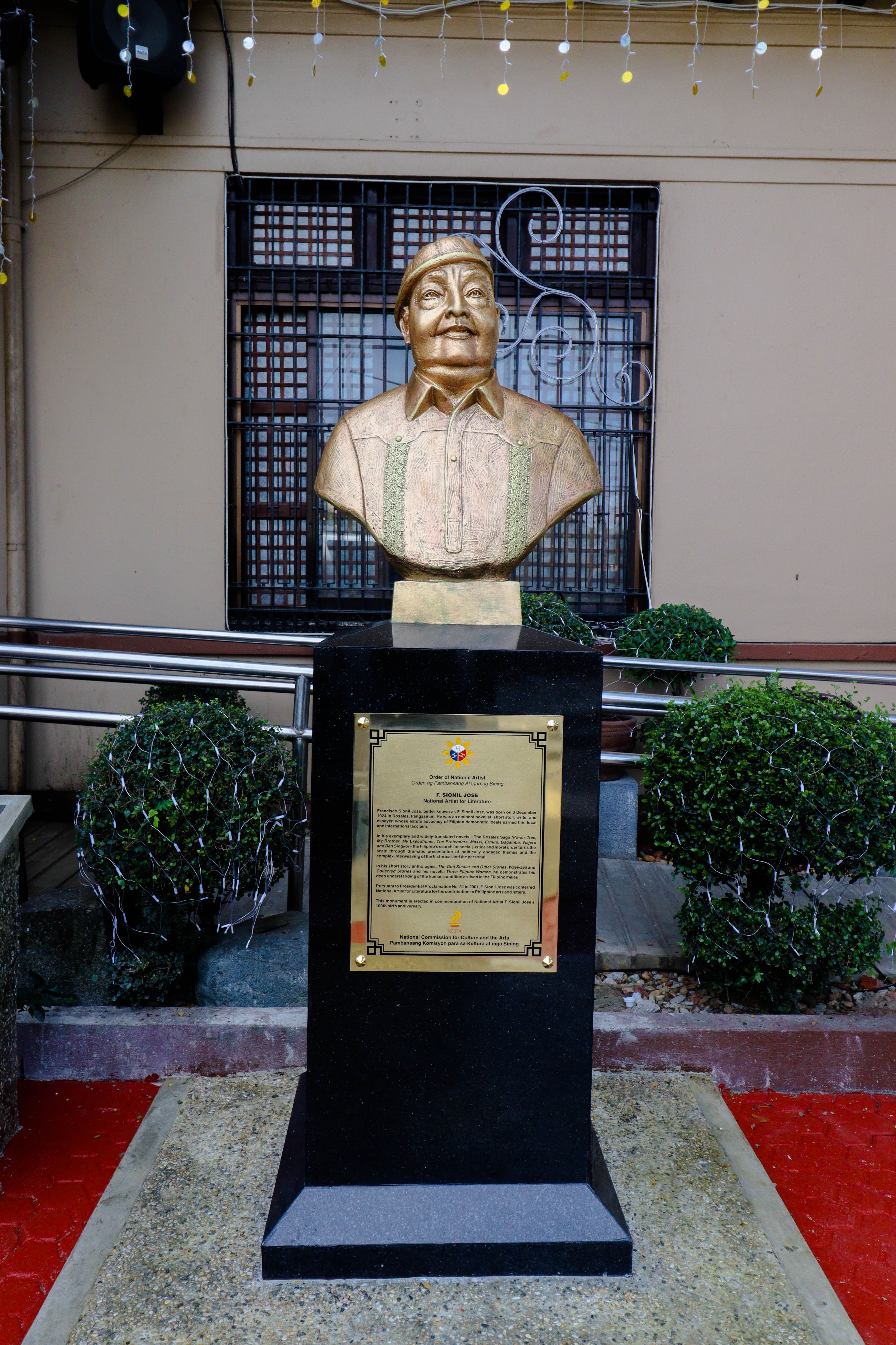 CEMENTED IN HISTORY Bust of F. Sionil Jose.jpg