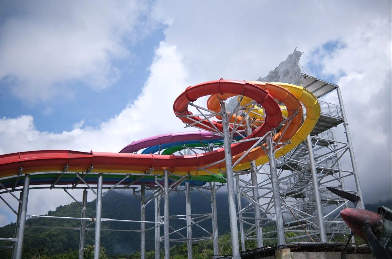Campuestohan's water slide.jpg