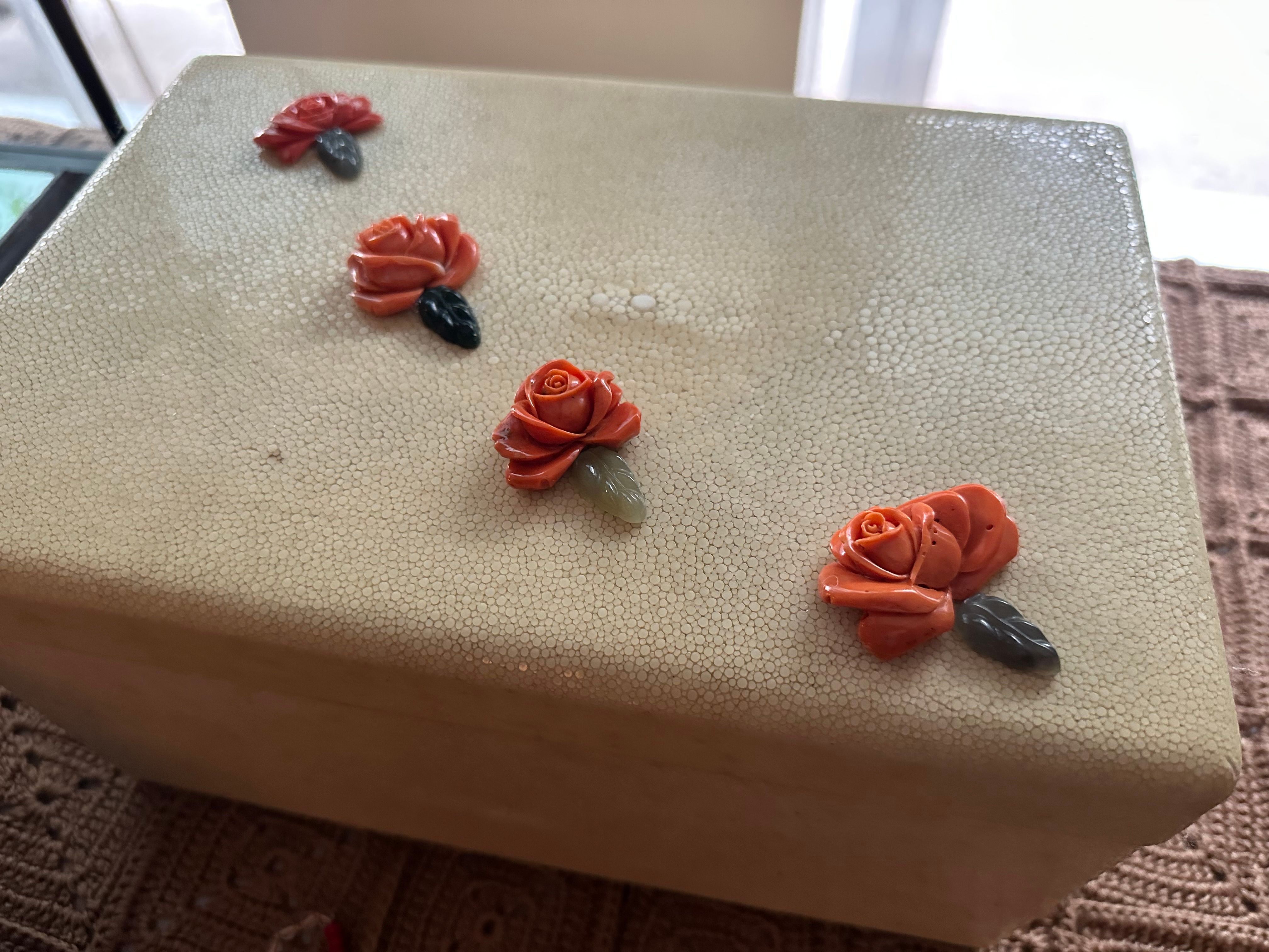 DELICATE PACKAGING A box made of shark's fin and coral rosettes.jpeg