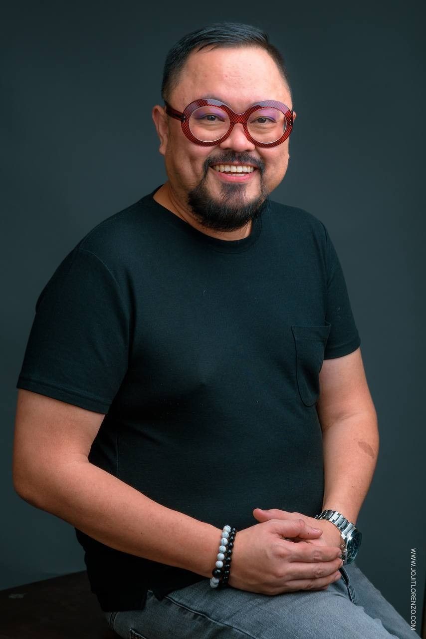 Direk Rahyan Carlos PR KV.jpg