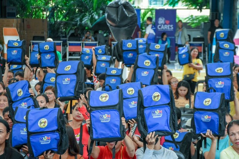 Distribution of Balik-Eskwela Package in Muntinlupa (5).jpg