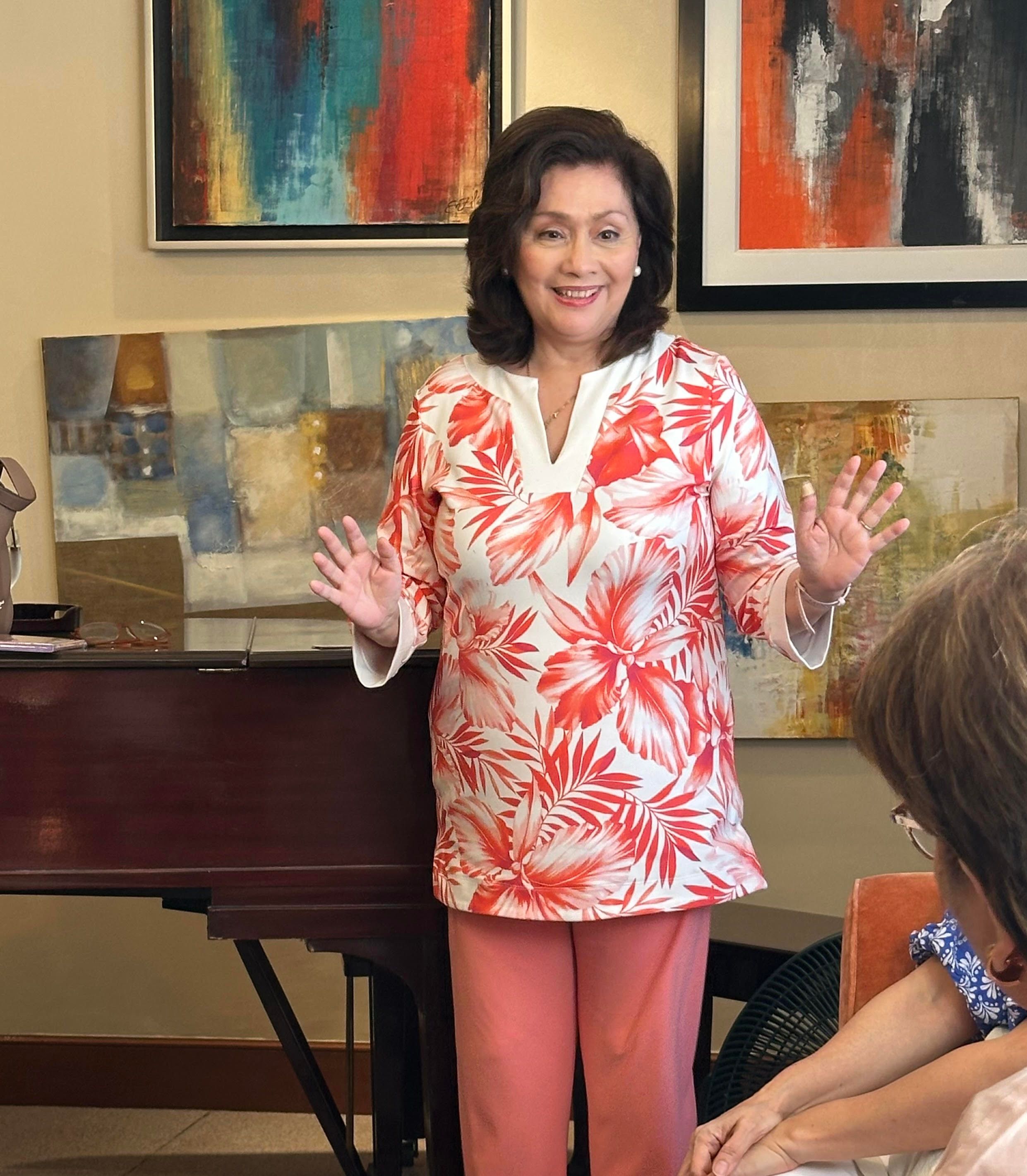 Dr. Minguita Padilla.jpg