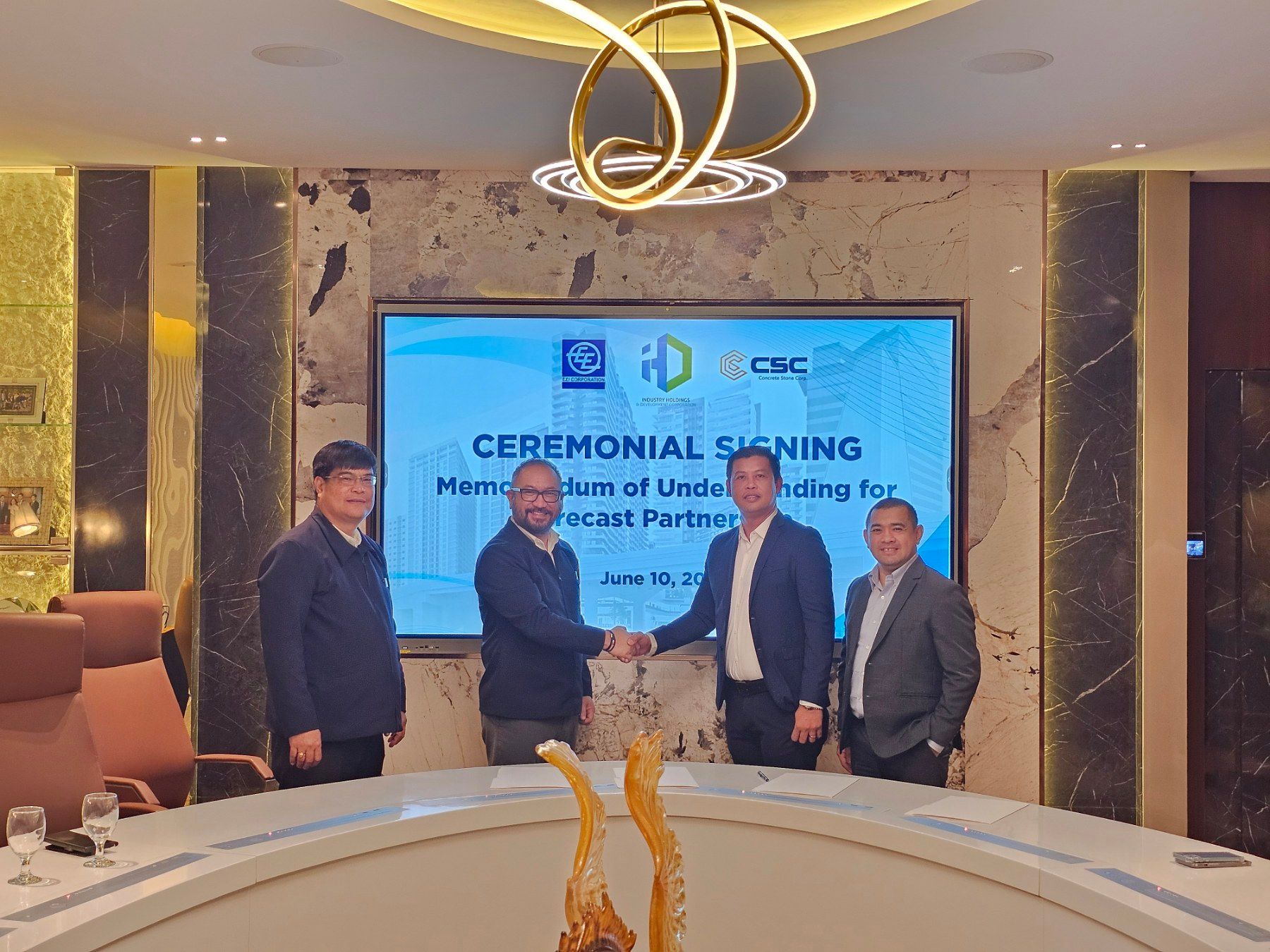 EEI-CSC MoU signing.jpg