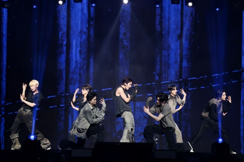 ENHYPEN_GROUP (2).jpg