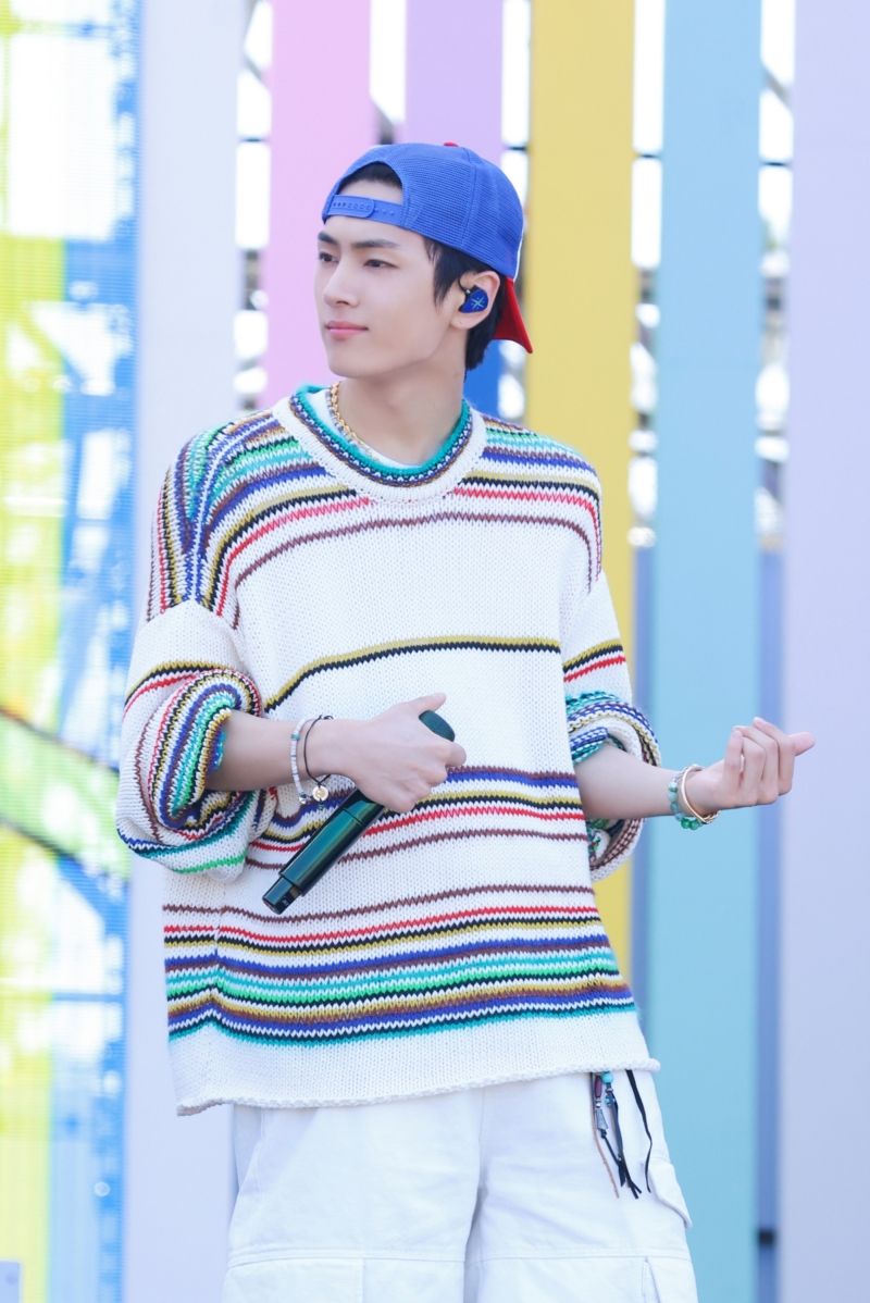 ENHYPEN_JAY (Weverse Park).jpg