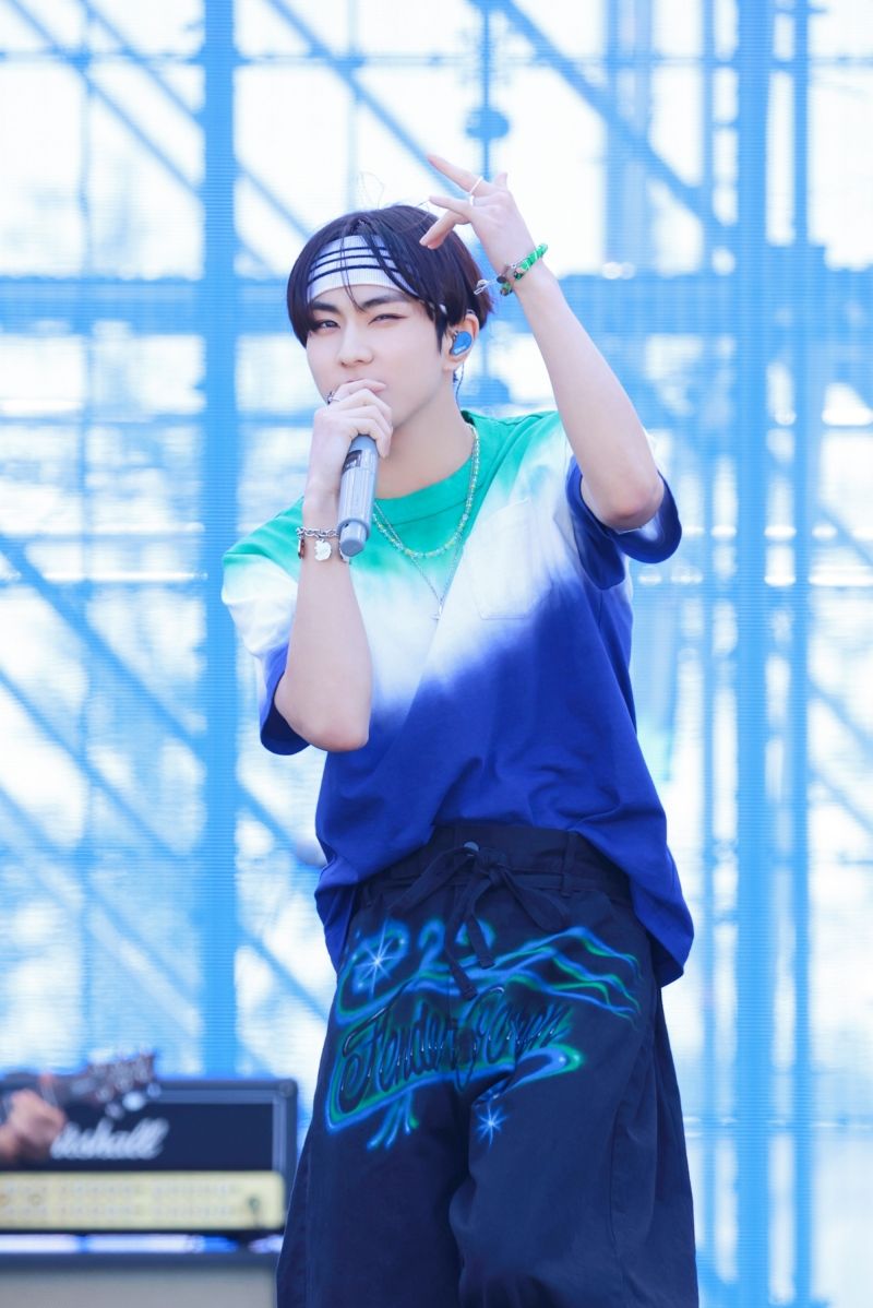 ENHYPEN_JUNGWON (Weverse Park).jpg