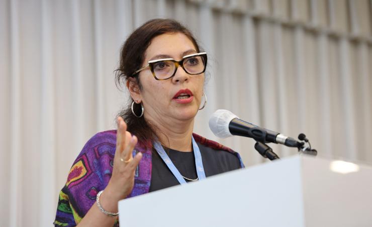 Elizabeth Salmon.jpg