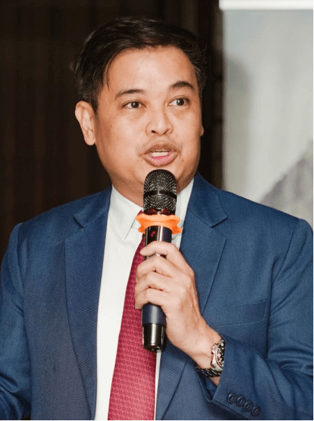 Exec Director Robert.png