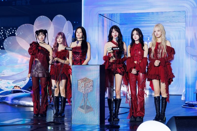 FAVORITE GLOBAL PERFORMER FEMALE_IVE.jpg