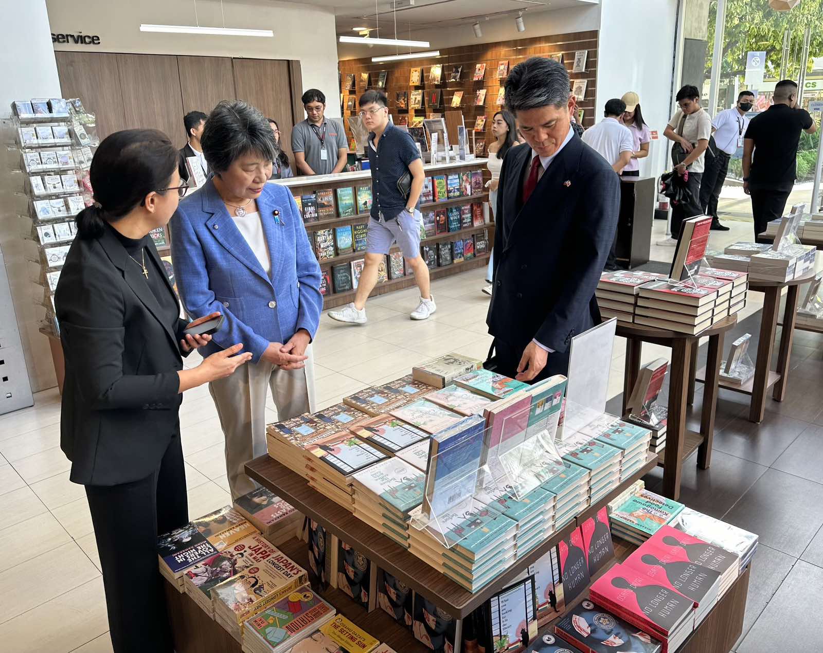 FM Kamikawa_Fullybooked.jpg