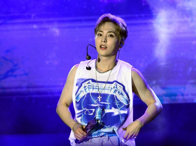 GalaxyAI_xiumin7.jpg