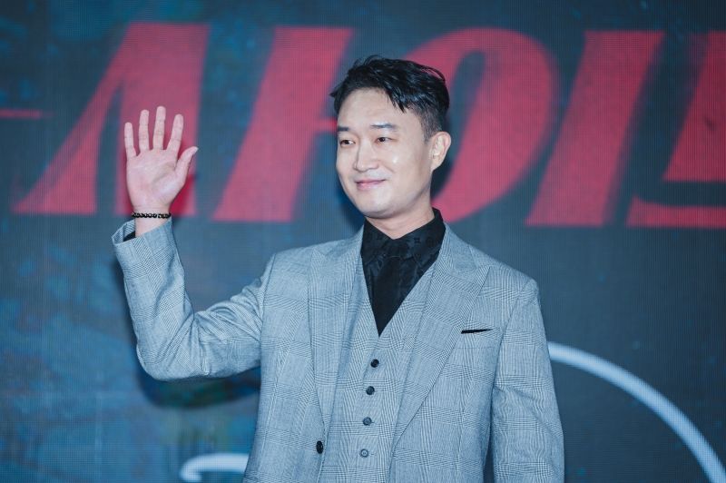 GangnamBSide_Disney+ (9).jpg