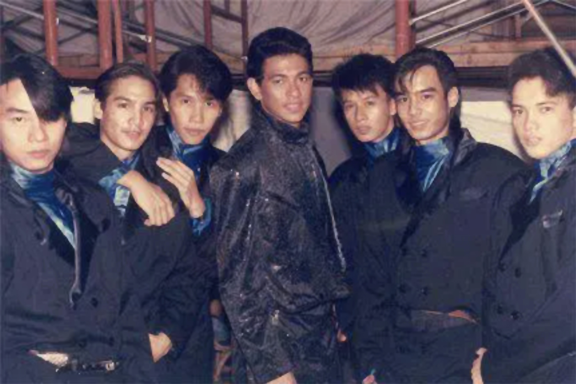 Gary V With The Original Manoeuvres.jpg