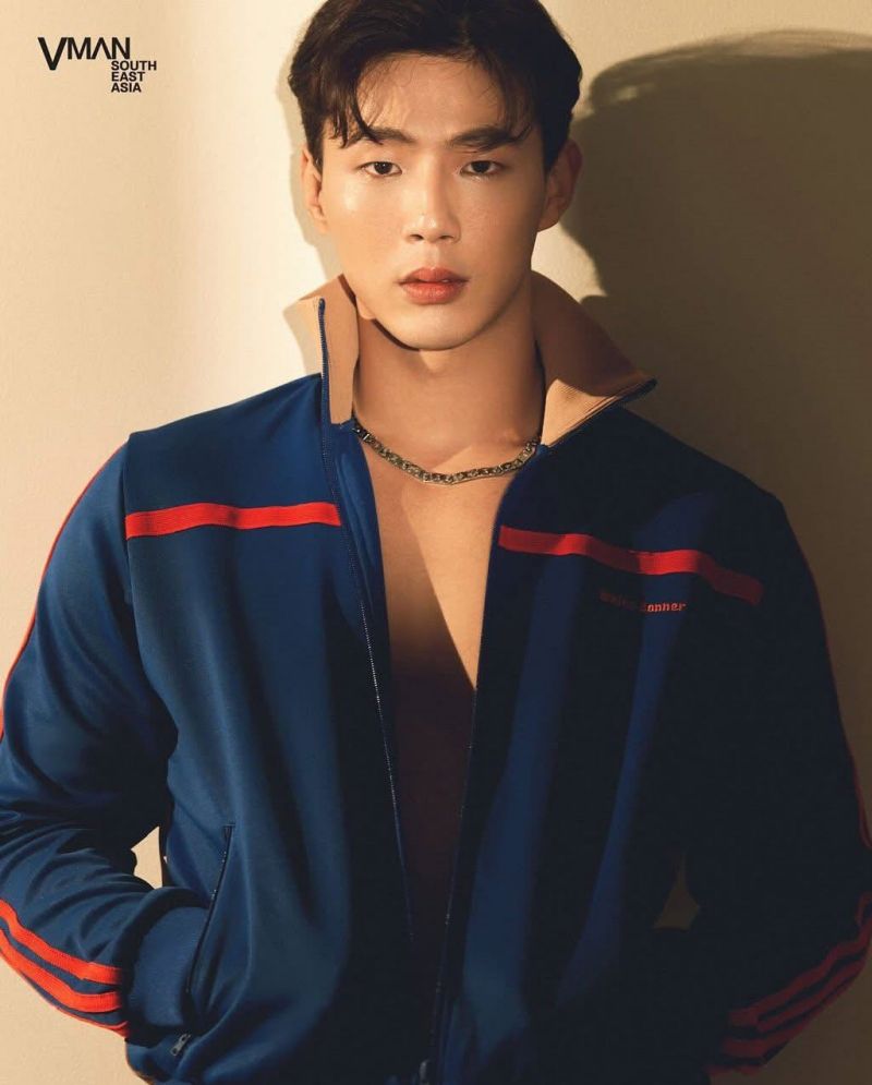 HOT KIM JI SOO 3.jpg