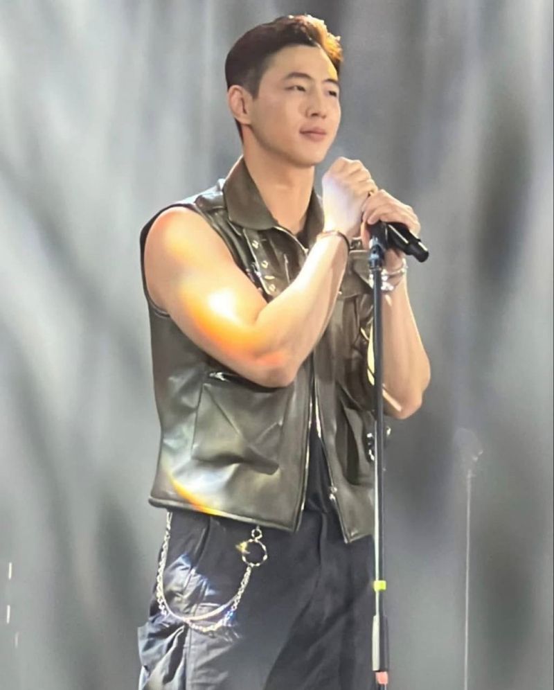 HOT KIM JI SOO 7.jpg