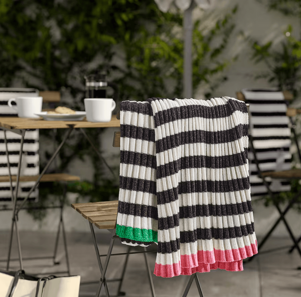Ikea - Mossmot Throw Blanket.png