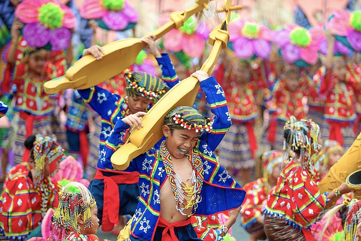 Indak_Boy_Kadayawan_Festival_1.jpg