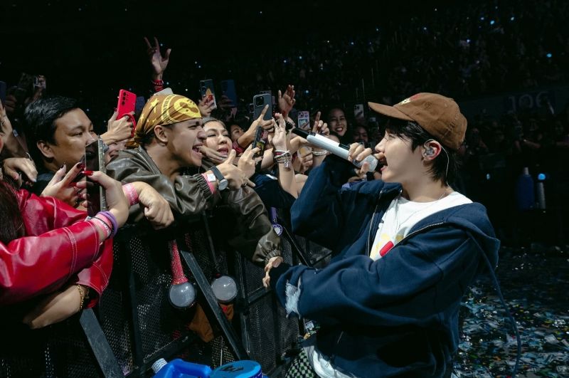 JHOPE_MANILAD2 (4).jpg