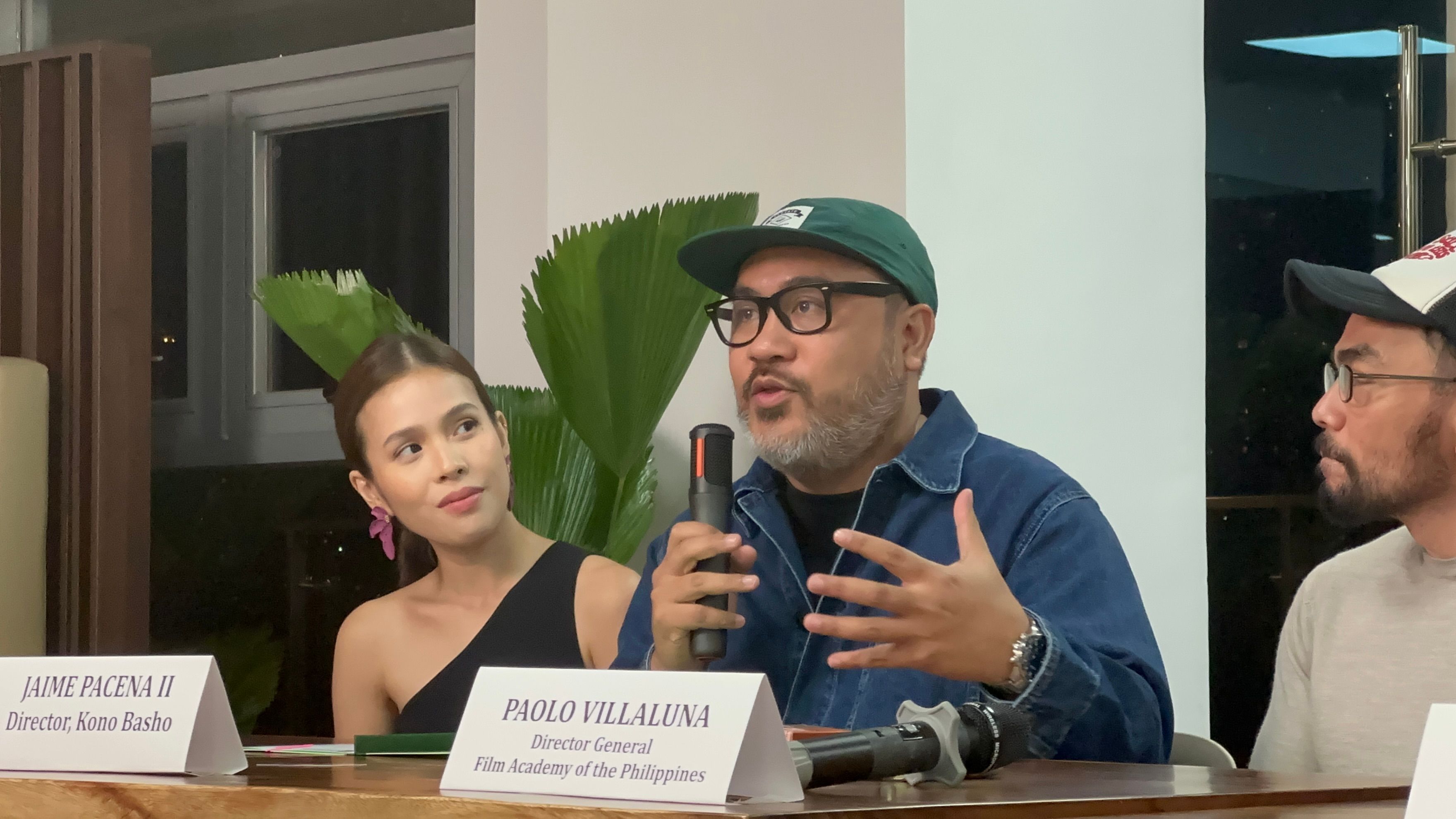 Jaime Pacena II (middle).jpg