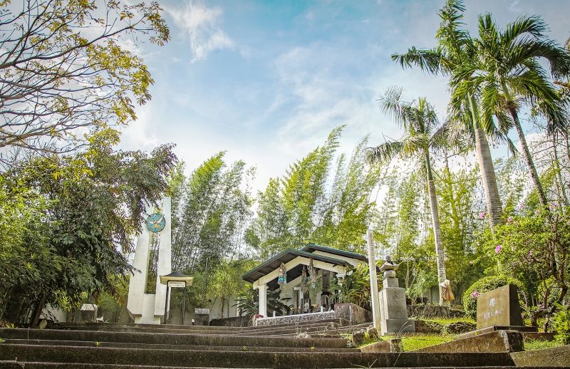 Japanese-Cemetery-Kevin-Roi-Lopez.jpg