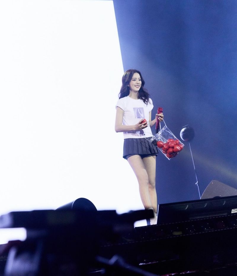 Jisoo_Manila (11).jpg