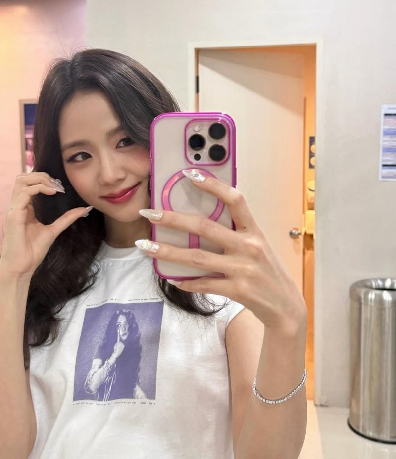 Jisoo_Manila (1).jpg