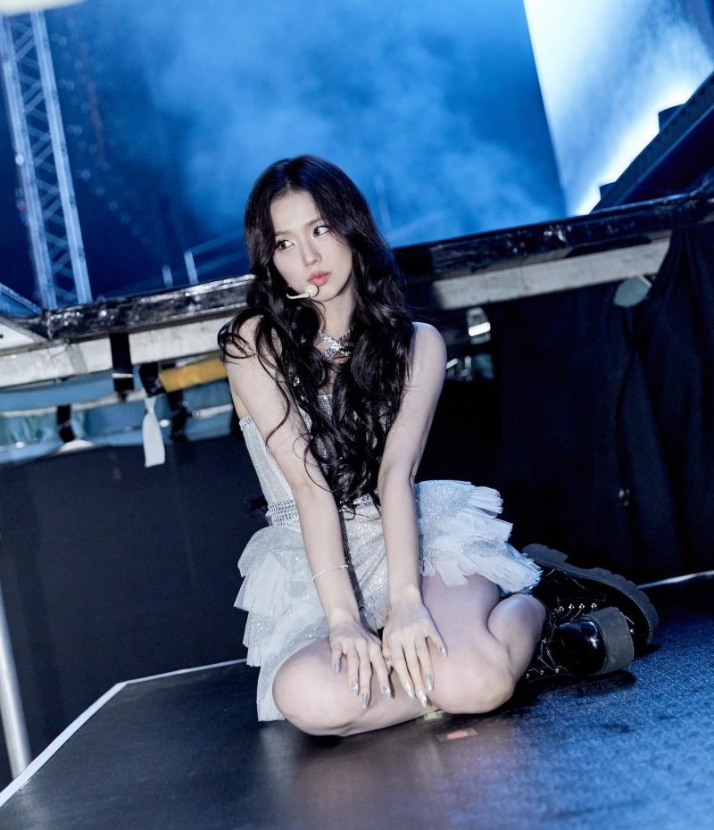 Jisoo_Manila (5).jpg