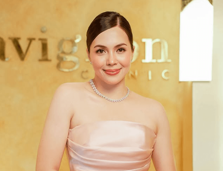 Julia Montes .png