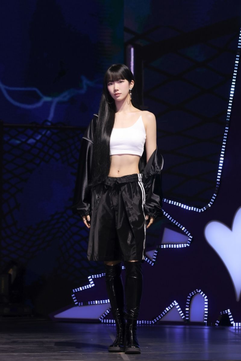 KAZUHA LE SSERAFIM CRAZY MEDIA SHOWCASE (2).jpg