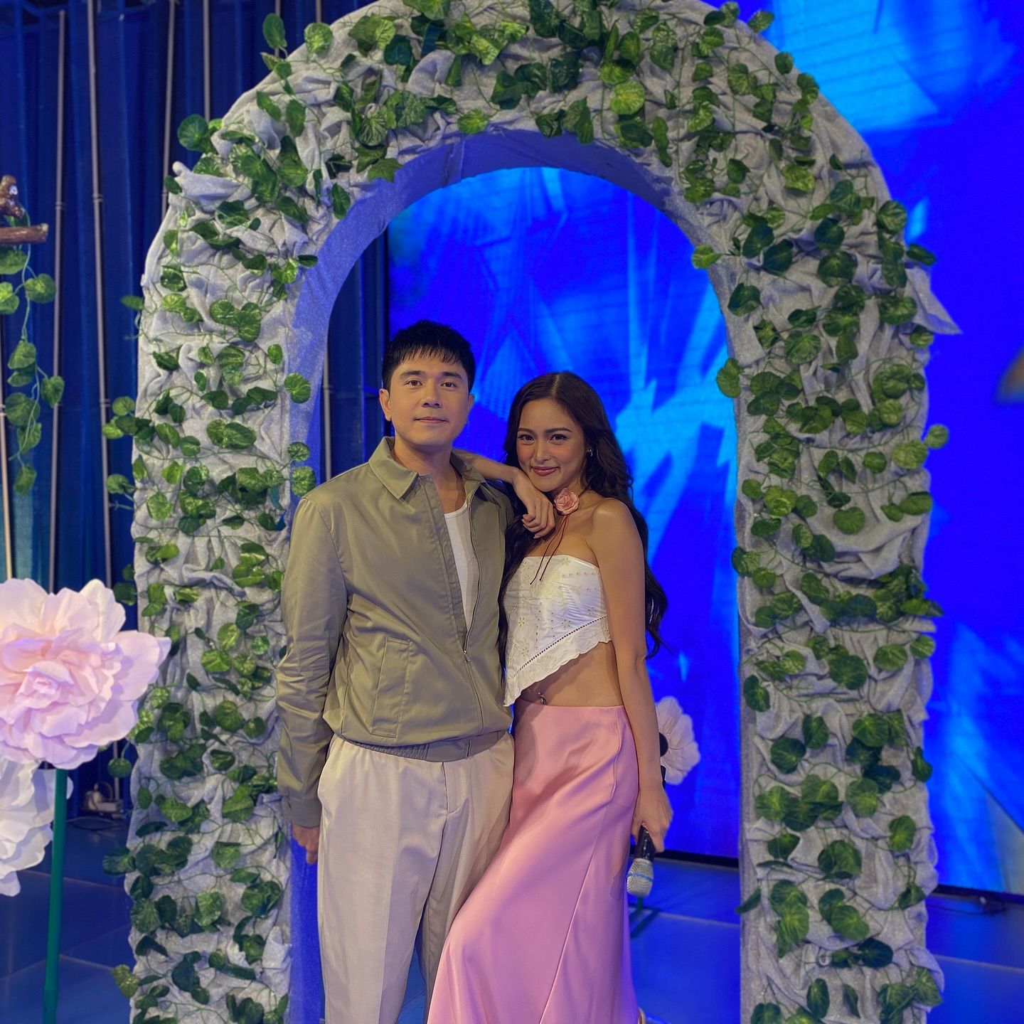 KIMPAU ON ITS SHOWTIME.jpg