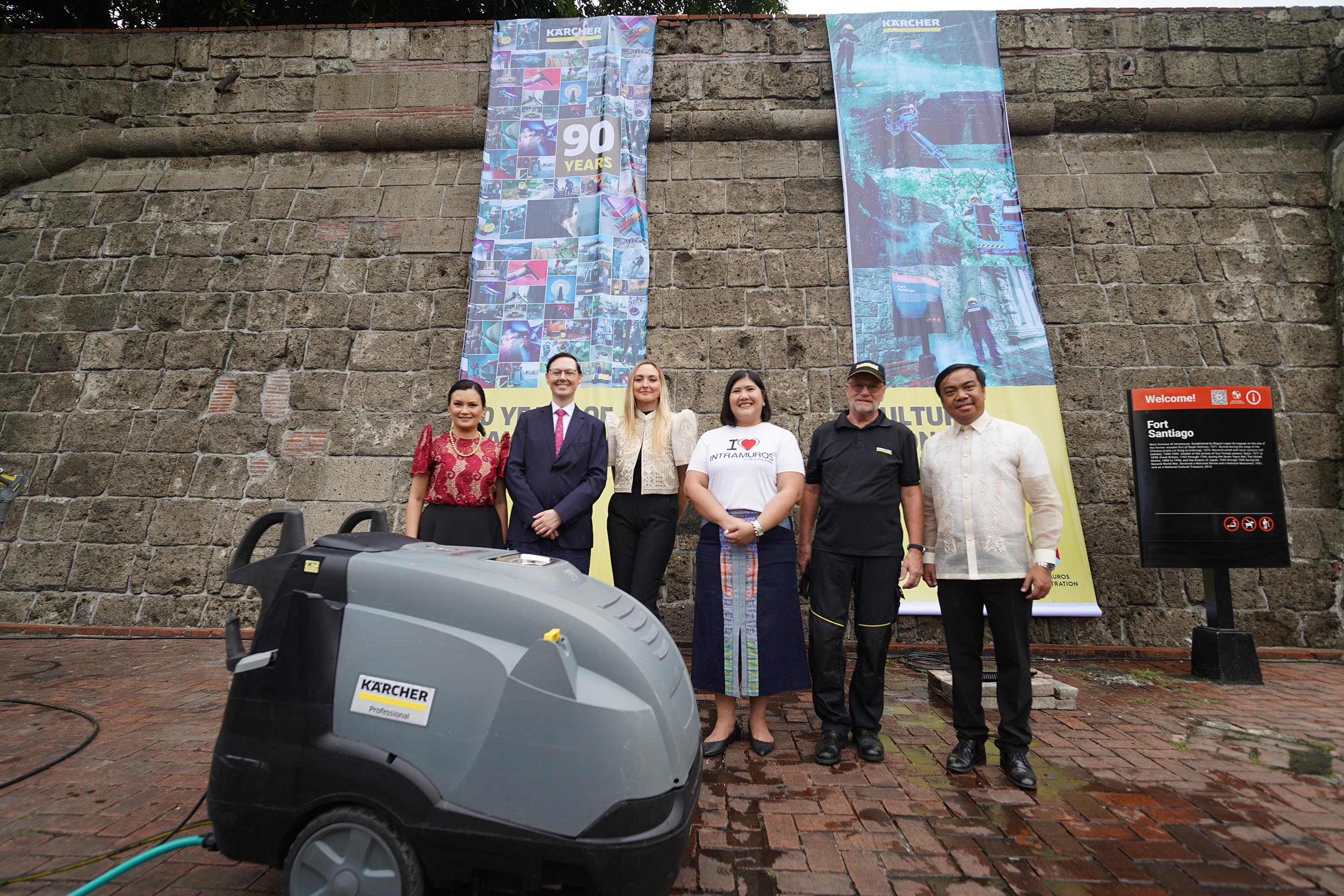 Kärcher x IA team and VIPs.JPG